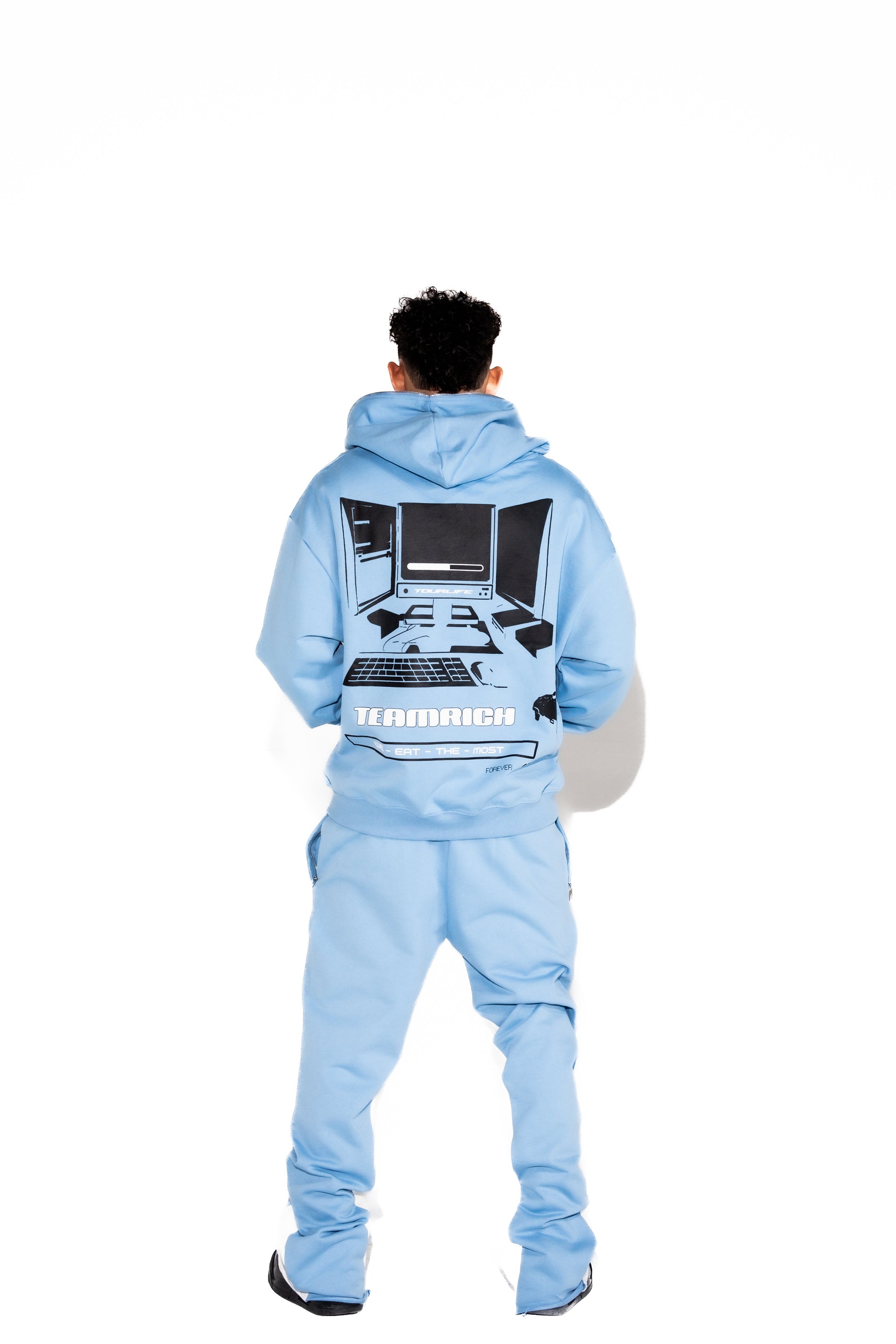 TR4E TRACKSUITS